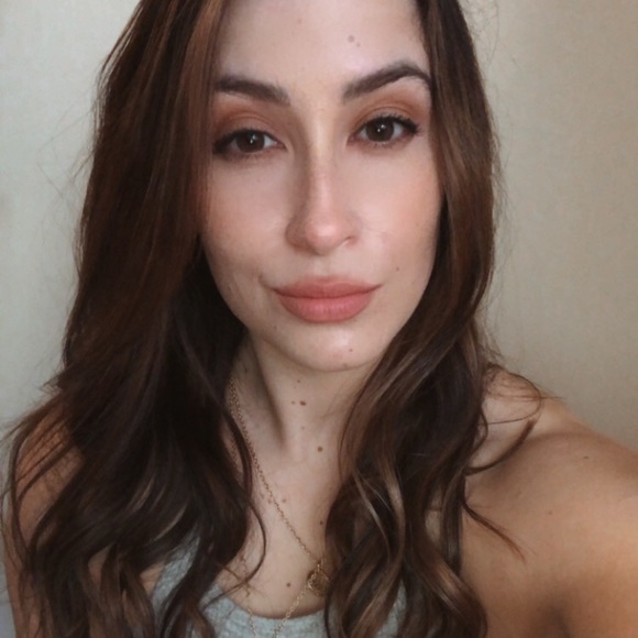 Meet your Posher, Angela - Picture 1 of 1